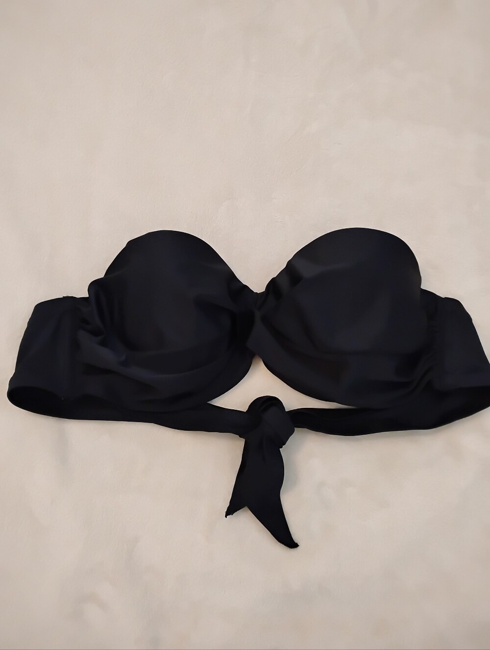 𝅺Smart and Sexy Black Bikini Top 36C